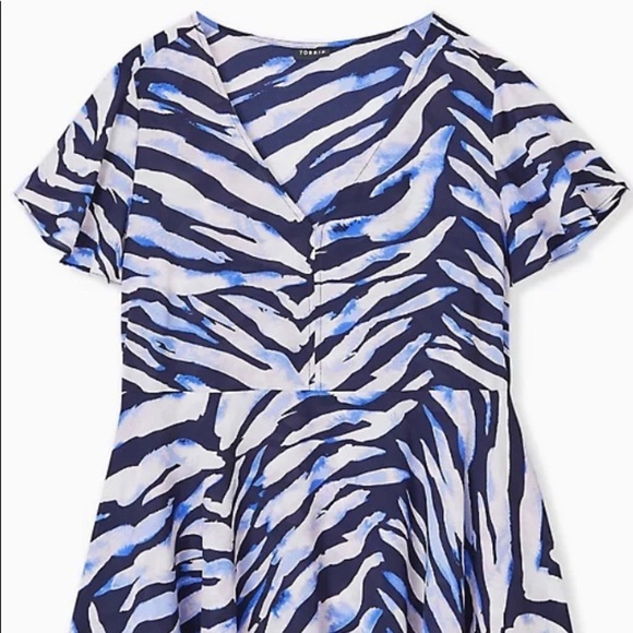 20.  Torrid Navy Zebra Georgette Peplum  Blouse Size 10 (M/L) - Picture 1 of 8